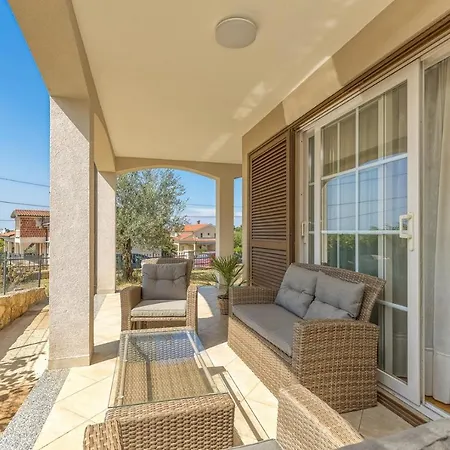 Oliva Radmani * بوريتش