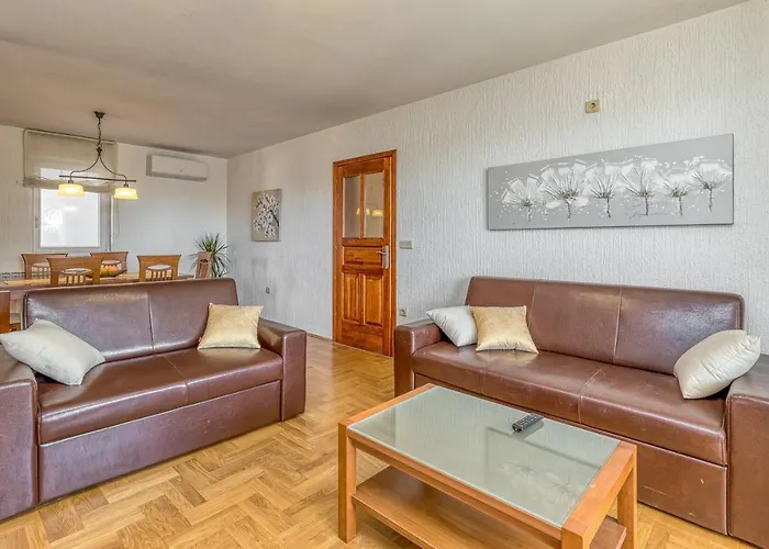 Διαμέρισμα Oliva Radmani